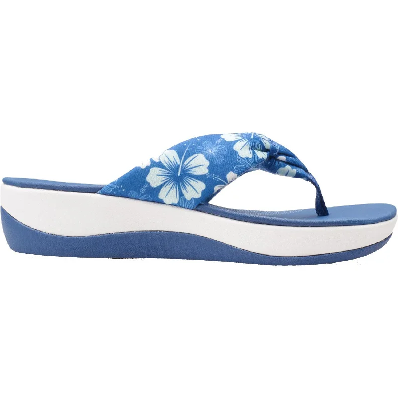 Men's sandals with a perforated leather upper for ventilationWomen's Clarks Cloudsteppers Arla Glison Blue/Multi Flowers Fabric