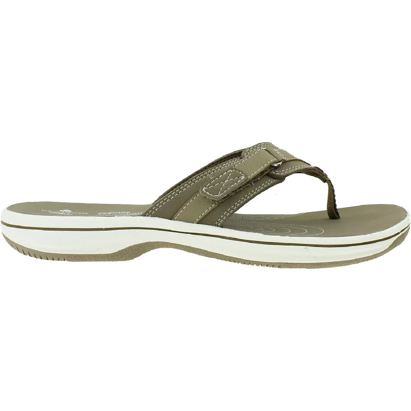 Men's sandals with a cushioned footbedWomen's Clarks Cloudsteppers Breeze Sea Taupe Synthetic