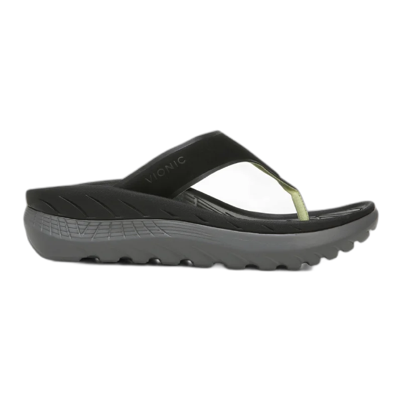 Men's sandals with a contrast stitching detailRestore