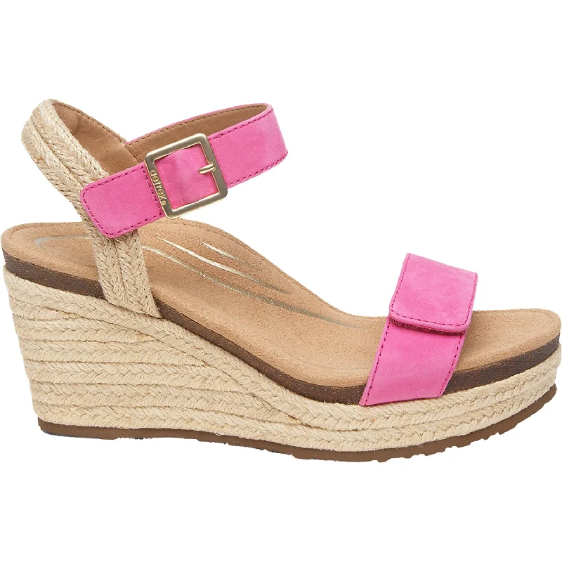 Men's sandals with a durable outer soleWomen's Aetrex Sydney Azalea Suede