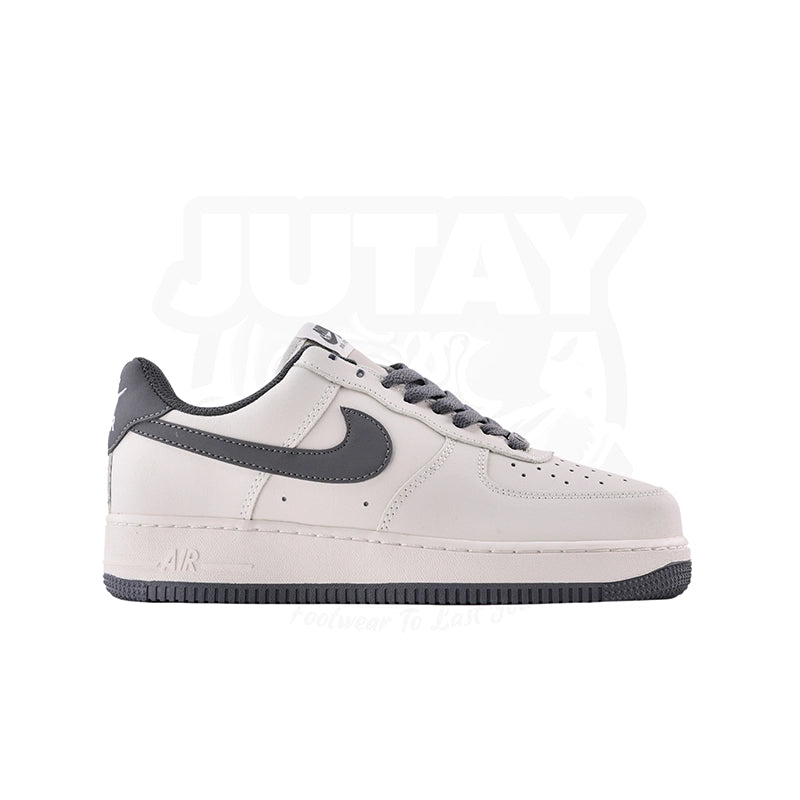 Men's casual sneakers with a woven upper for a unique textureAIRFORCE 1 - IRON GREY