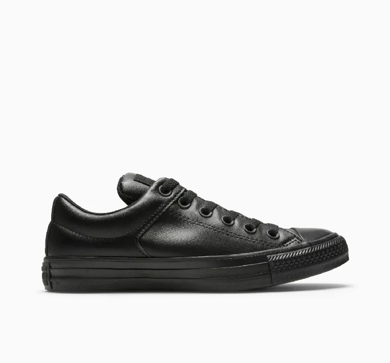 Men's high - performance basketball sneakers with air cushioningCONVERSE UNISEX CHUCK TAYLOR ALL-STAR HIGH STREET LOW TOP TRIPLE BLACK SHOE