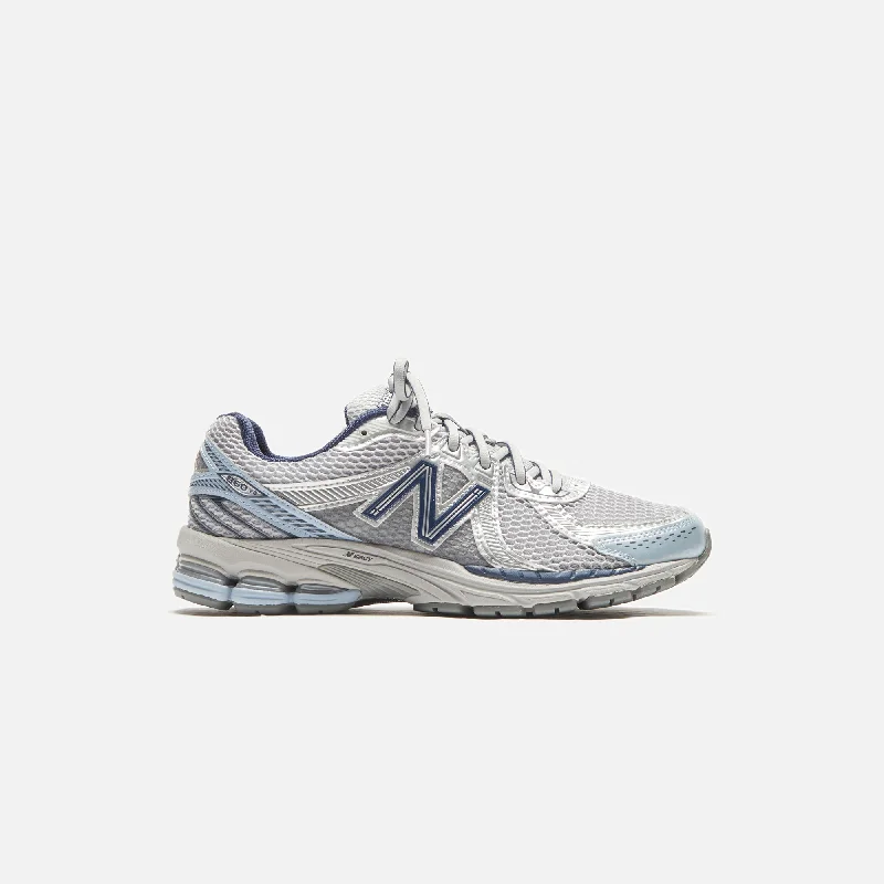 Men's memory - foam insole sneakers for added comfortNew Balance 860v2 - Arctic Grey