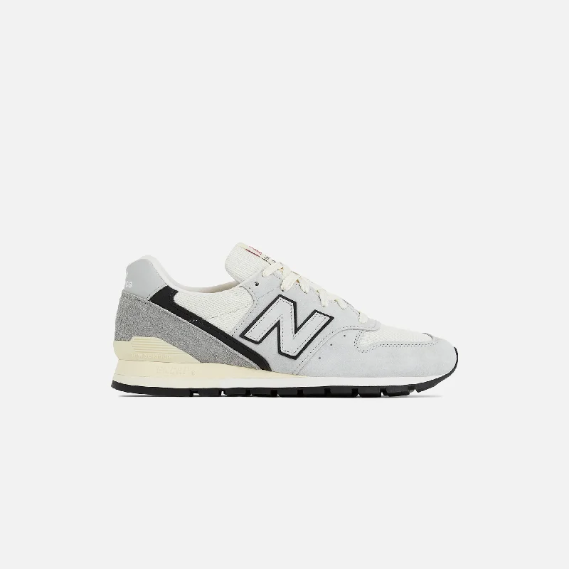 Men's neon - colored sneakers for a bold statementNew Balance Made in USA 996 - Grey