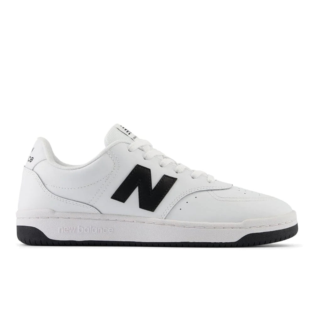 Men's multi - colored sneakers with a gradient effectNEW BALANCE UNISEX BB 80 V1 WHITE/BLACK SHOE