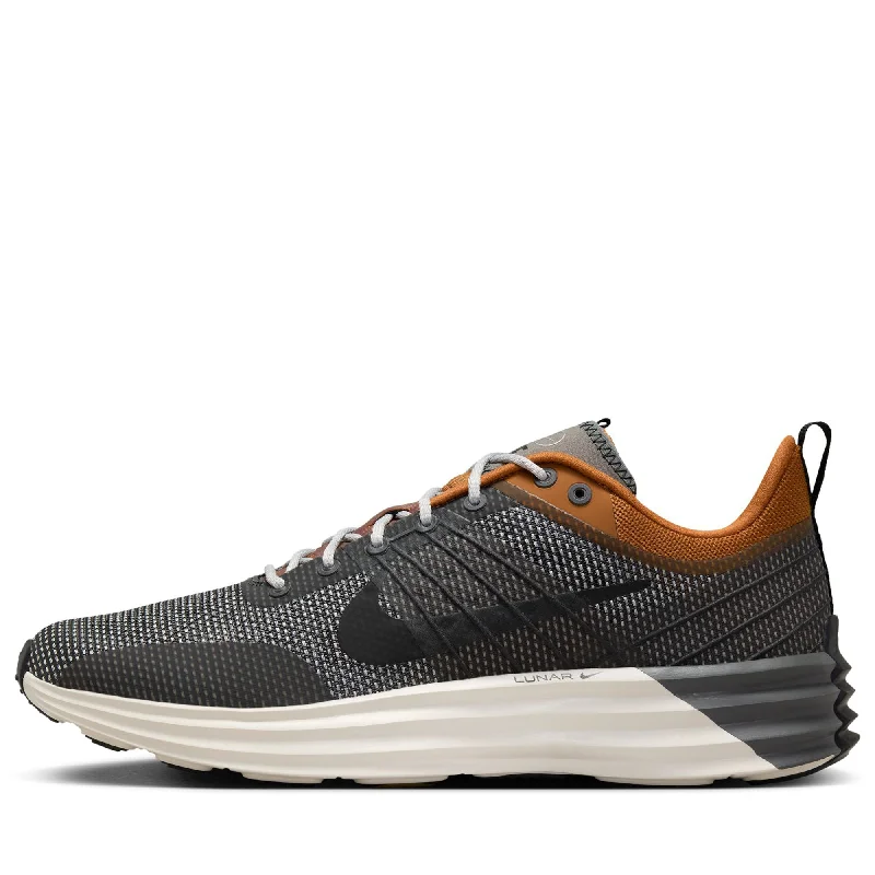 Men's lifestyle sneakers with a premium material constructionNike Lunar Roam SE - Desert Bronze/Black