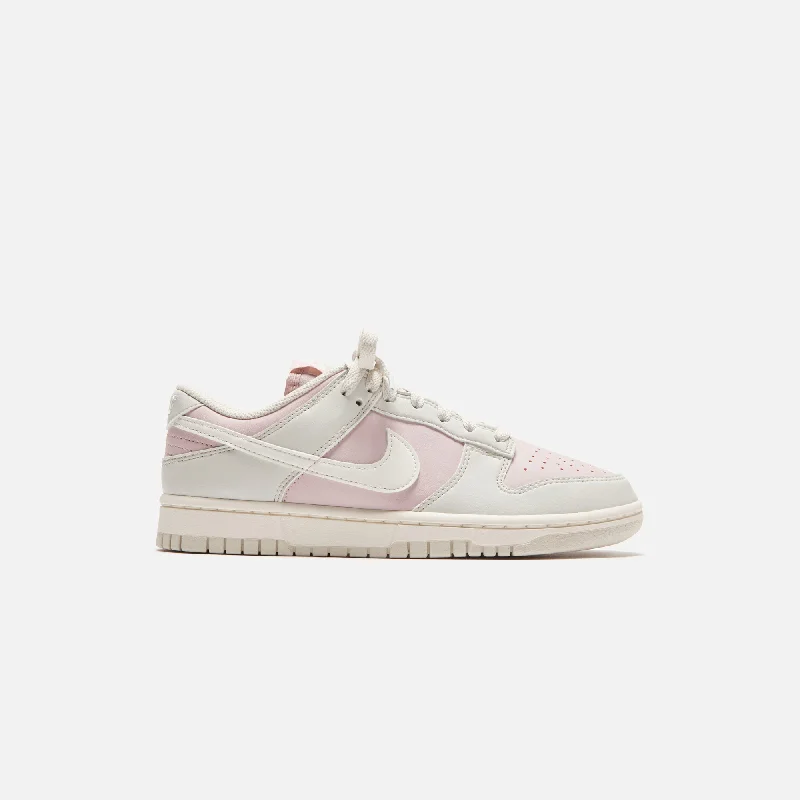 Men's low - profile tennis sneakers for a sleek lookNike WMNS Dunk Low - Next Nature / Light Bone / Sail