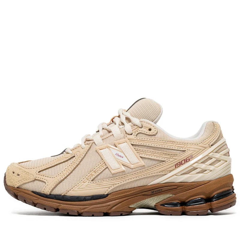 Men's lifestyle sneakers with a premium material constructionRandomevent x New Balance 1906R 'The Sweetness of Kin' - Beige/Brown