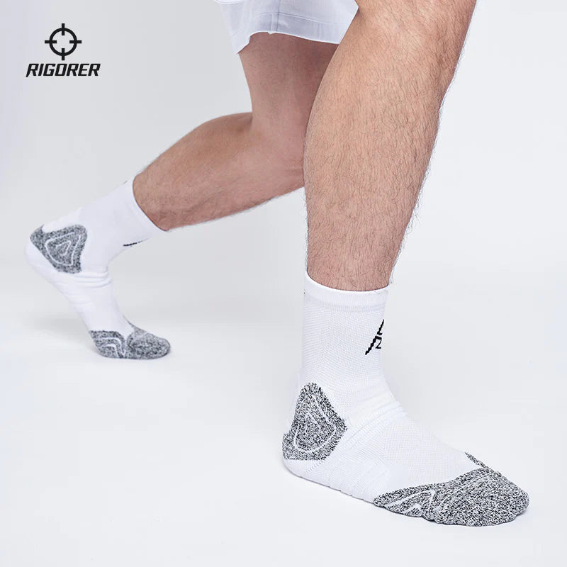 Men's sneaker collections based on popular cultureRigorer AR logo Socks Pro 'White/Grey'