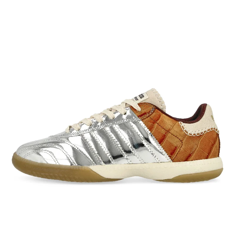 Men's lifestyle sneakers with a premium material constructionMN Samba Metallic