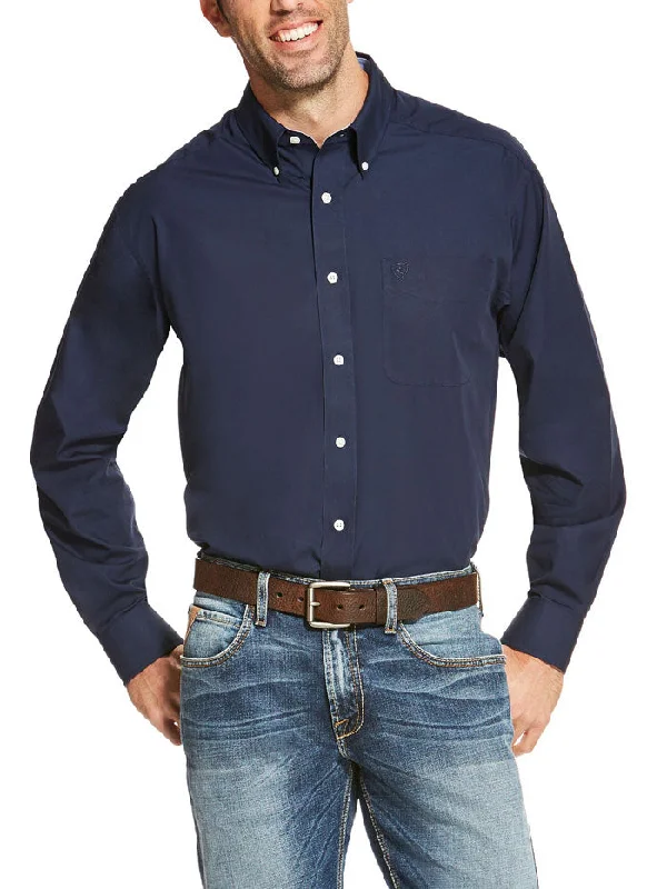 Men's western boots with a leather lining and a padded insoleAriat 10020330 Mens Wrinkle Free Solid Shirt Navy Blue