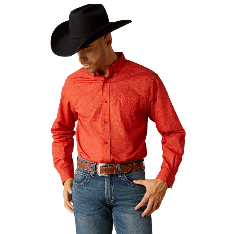 Men's western boots with a scalloped edge and a pull - on strapAriat Men's Russel Long Sleeve Button Down Shirt in Red