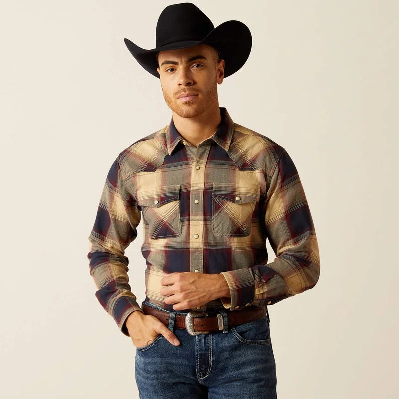 Men's western boots with a high - quality leather upper and a suede liningAriat Men's Hale Retro Fit Pearl Snap Shirt